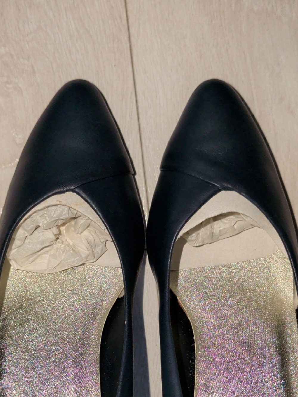 Classic Navy Pointed-Toe Women’s Pumps - Picture 8 of 9